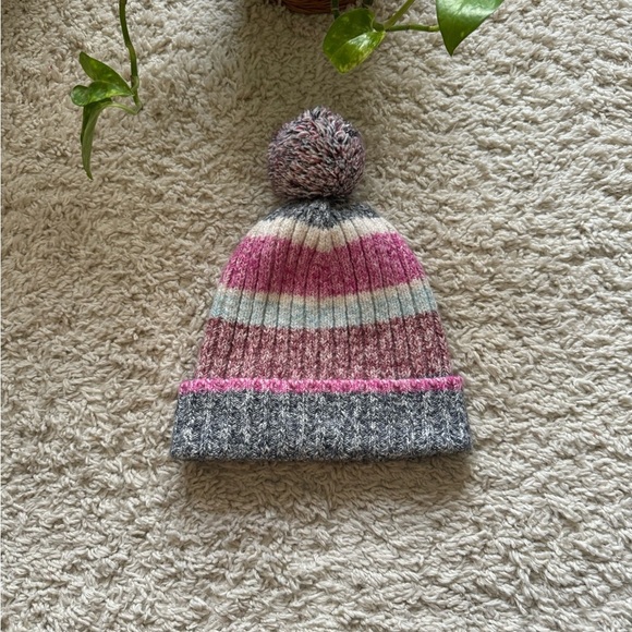 Tommy Hilfiger Woven Knit Multicolor Pom Pom Beanie - Picture 6 of 7